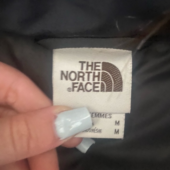 The north face puffer vest - Picture 3 of 4